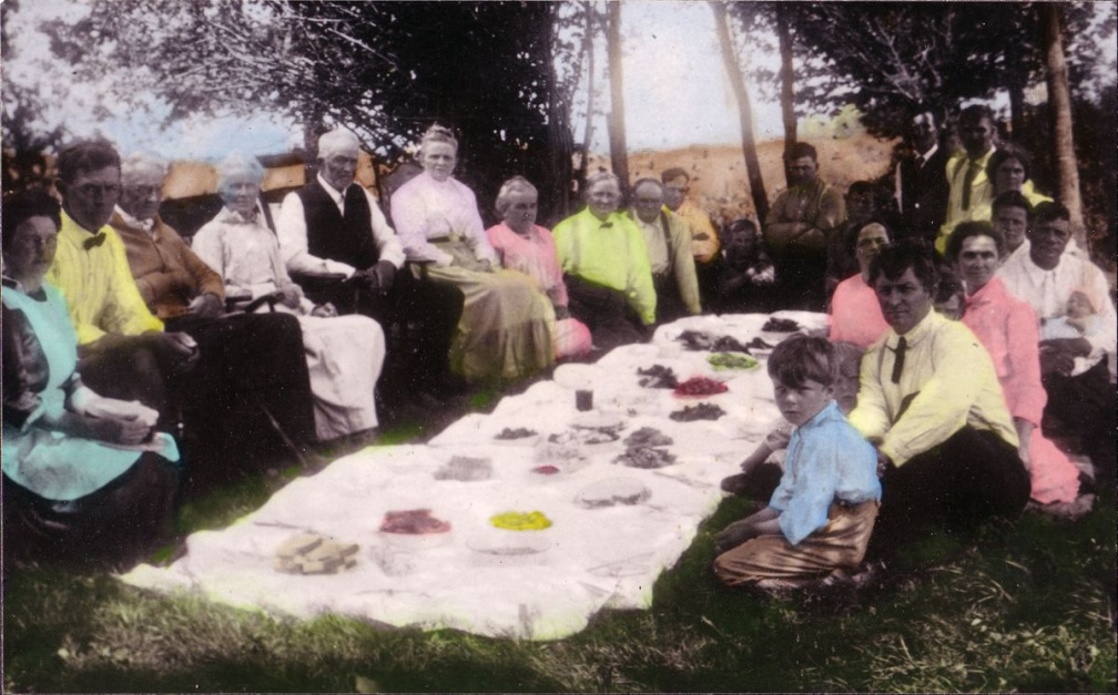 10050-009-1912-picnic-photo-hand-colored-by-jeff-hackney