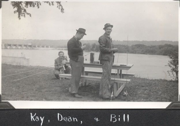 12762-034-1942-may---kay-dean-bill-fishing-on-mississippi.jpg